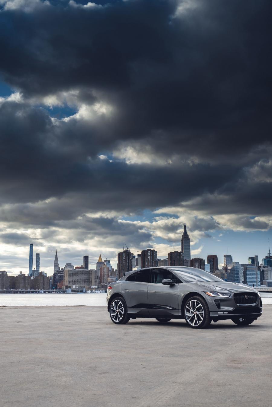  Jaguar I-Pace EV400 AWD HSE 2018 года  (NA) (фото 7 из 8)